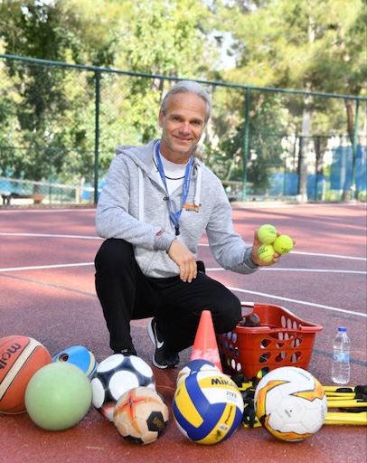 Oliver Adam Hauptbild 812x1024